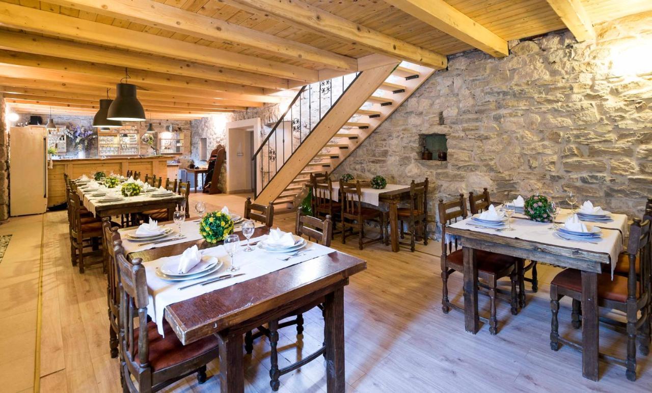 Village Property Trusa Tugare エクステリア 写真